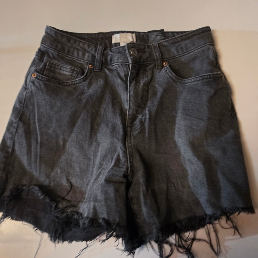 H&M Womens High Waisted Raw Hem Denim Shorts Washed Black Gray Size 6